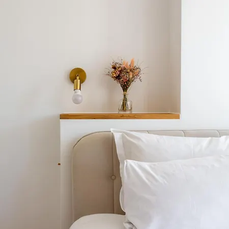 Rive Gauche Light And Elegance *